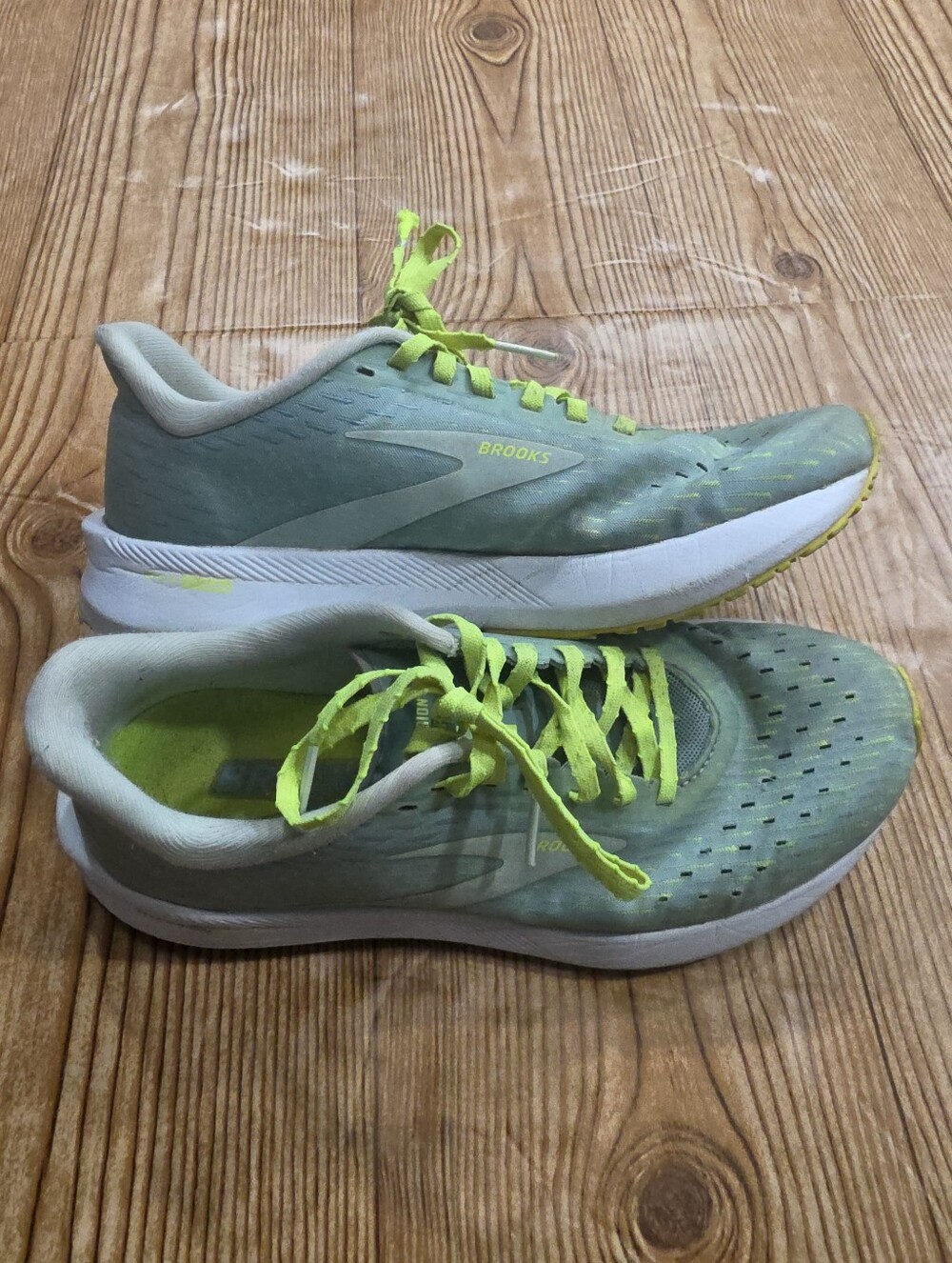Women’s brooks Hyperion tempo athletics shoes size 7 Green